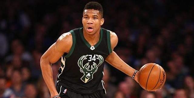 任背后的深 任背后的深