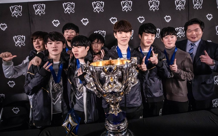 那不勒斯有信心签下胡安卢 下周一是关键日子